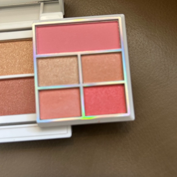 Claire's Daybreak Eyeshadow Palette - Pink, Orange, Gold - Picture 12 of 15